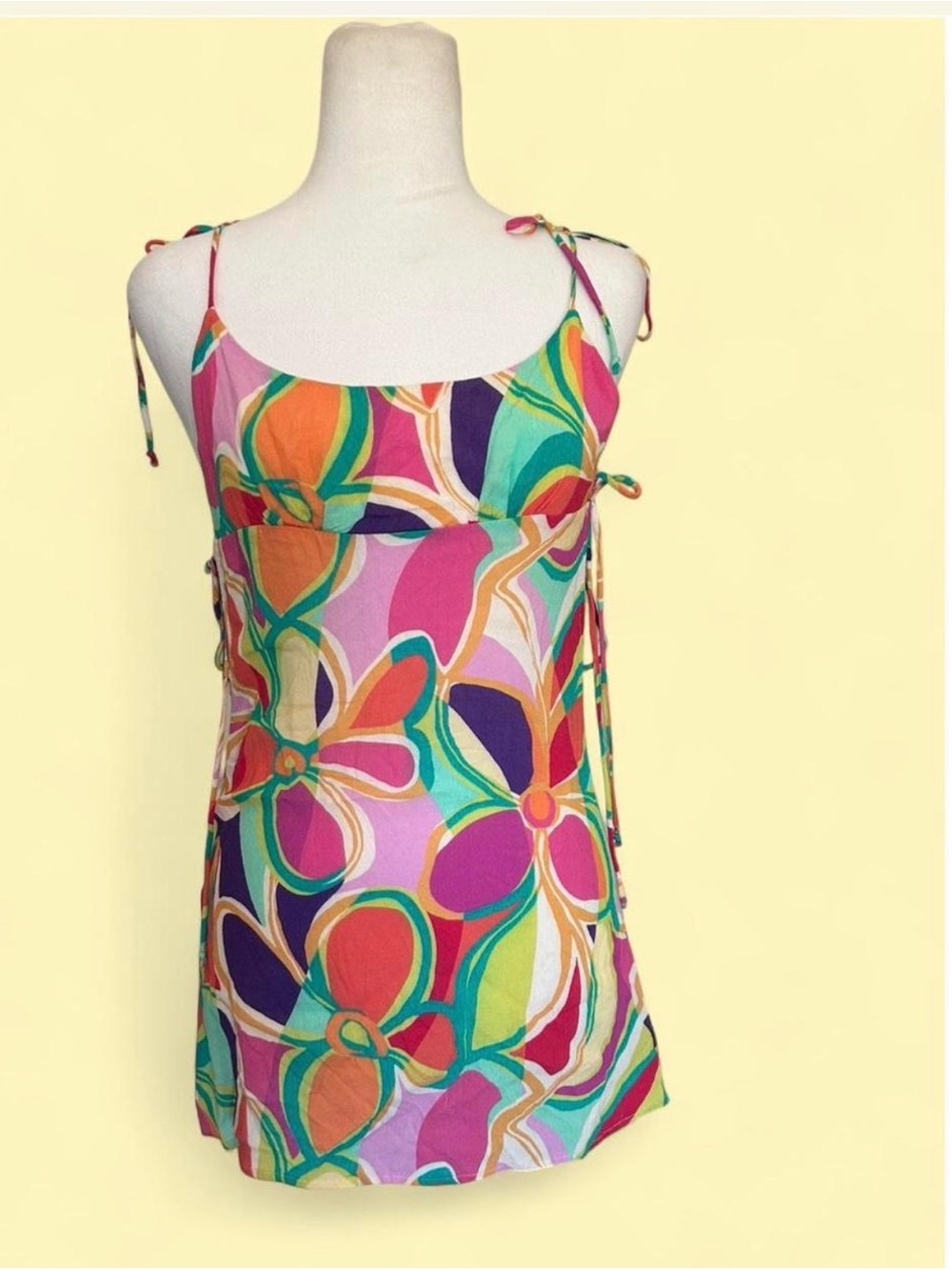 Style to the Moon Viscose/ Rayon Floral 70s Print Tie-Strap Mini Dress - Small